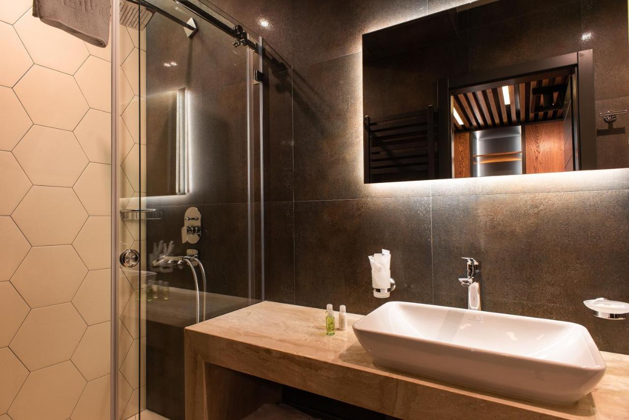 Mojo Boutique Hotel Lutsk Exterior photo