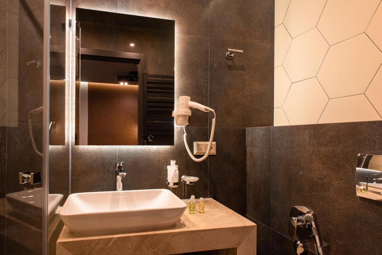 Mojo Boutique Hotel Lutsk Exterior photo