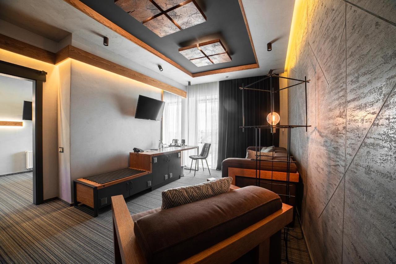 Mojo Boutique Hotel Lutsk Exterior photo